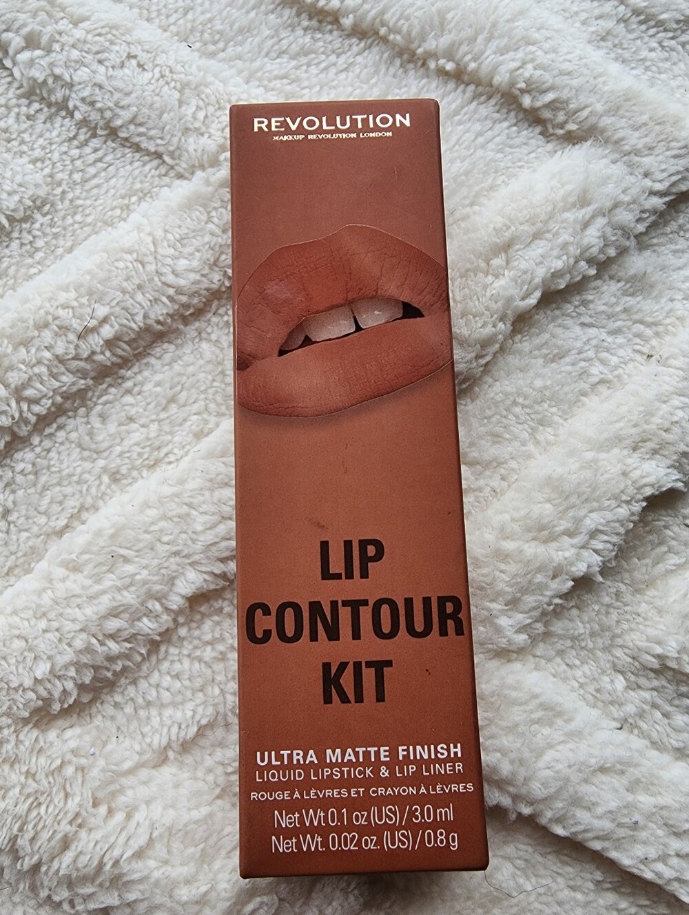 Revolution Lip Contour Kit Matte Finish Liquid Lipstick & Lip Liner